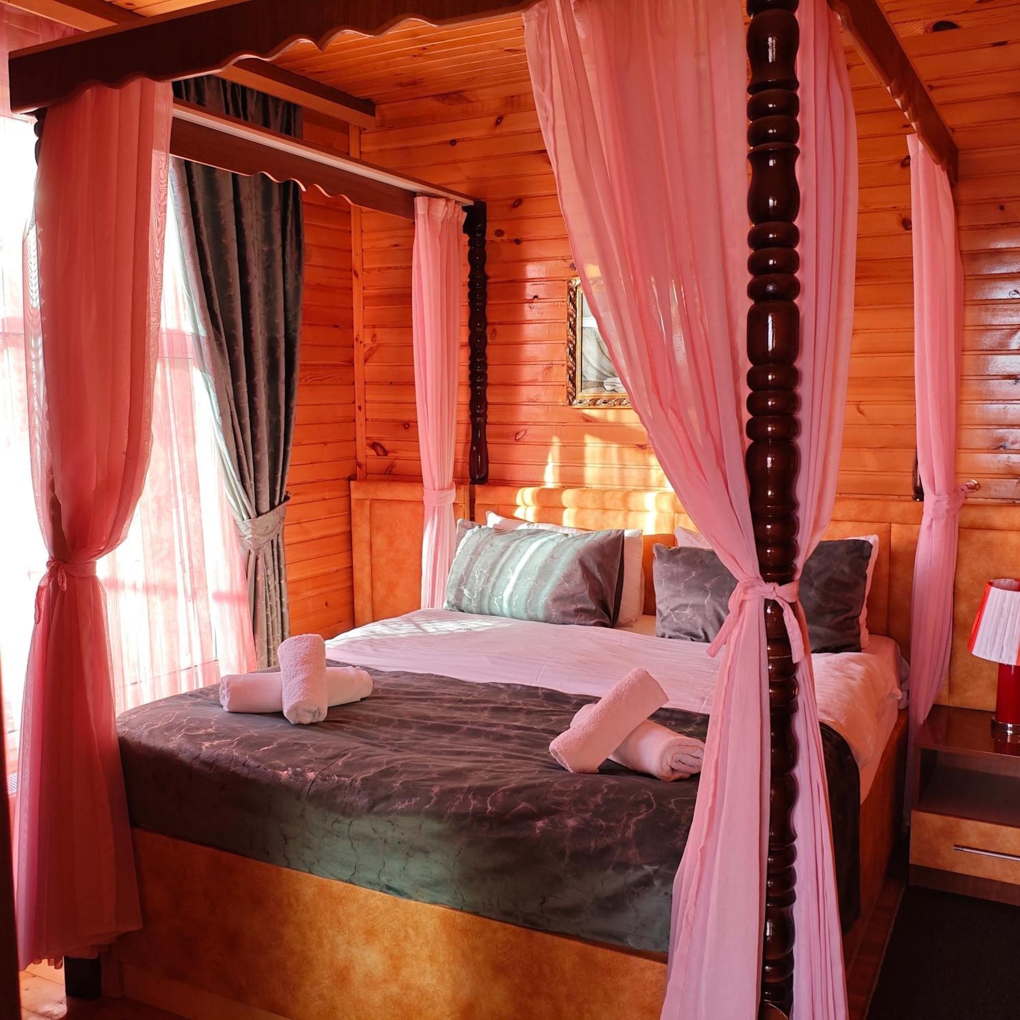 Kungut Hotel & Restaurant Şǝki Eksteriør bilde